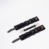 Черный кожаные оковы с узорами и золотистой фурнитурой - Crazy Handmade - купить с доставкой в Дзержинске