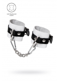 Бело-черные кожаные наручники с одним ремешком с люверсами - Pecado - купить с доставкой в Дзержинске