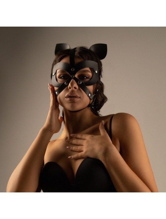 Черная кожаная маска-шлем с маленькими ушками - Crazy Handmade - купить с доставкой в Дзержинске