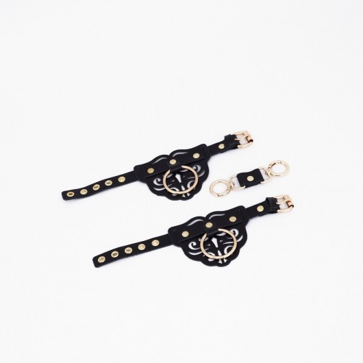 Черные кожаные наручники с клепками, кольцами и золотистой фурнитурой - Crazy Handmade - купить с доставкой в Дзержинске