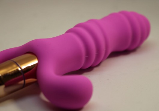 Розовый рельефный вибромассажёр для стимуляции точки G - 12 см. - 4sexdreaM